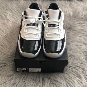 Jordan Retro Concord 11’s low